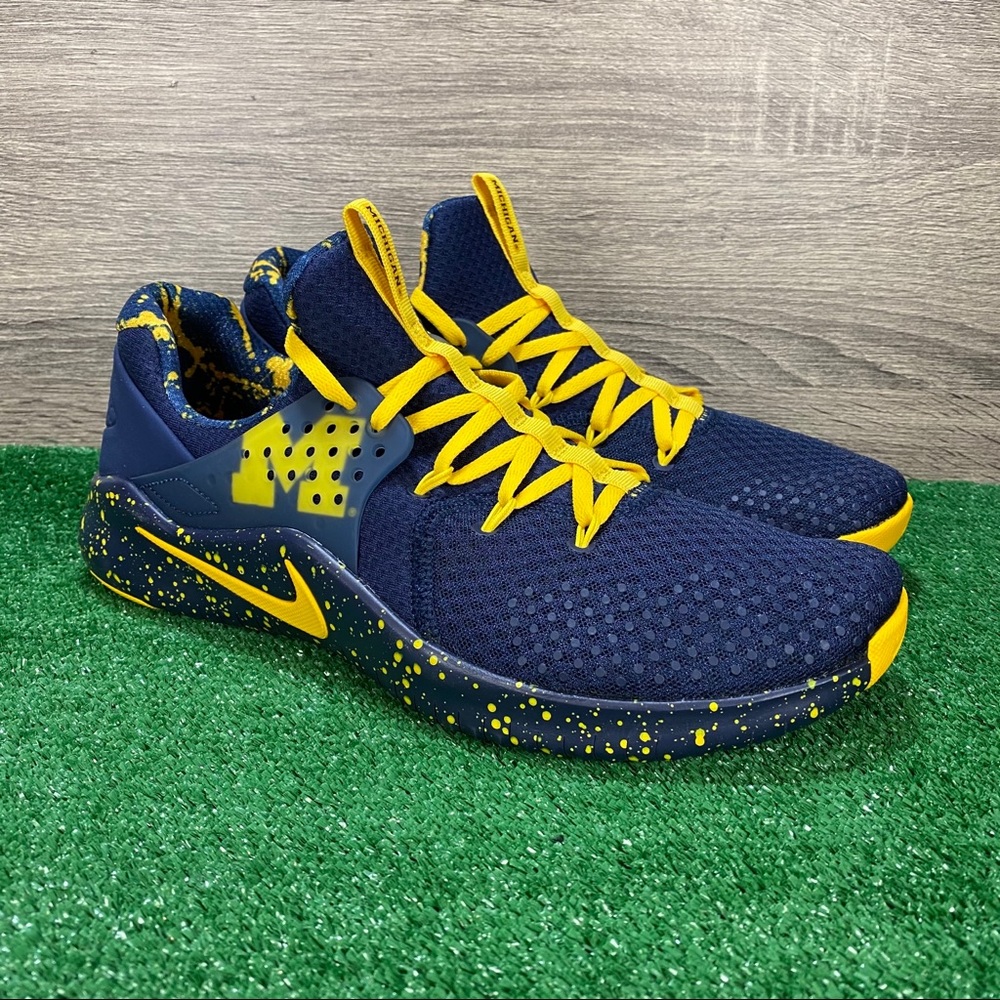Nike Free TR 8 University of Michigan Blue Yellow
